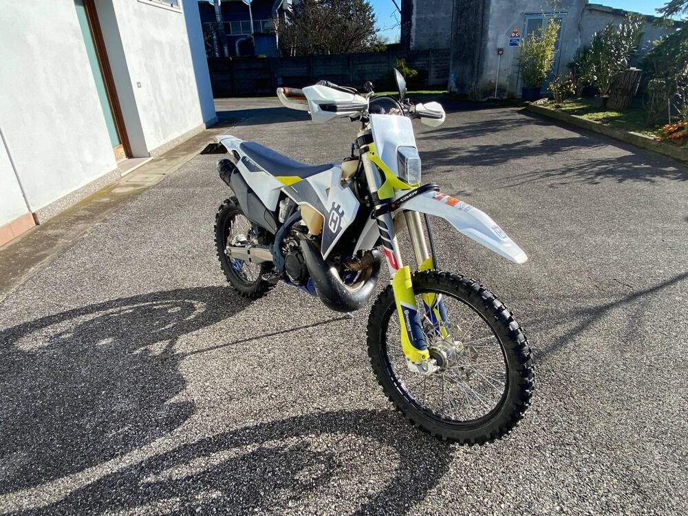 Husqvarna TE 300i (2021) (3)