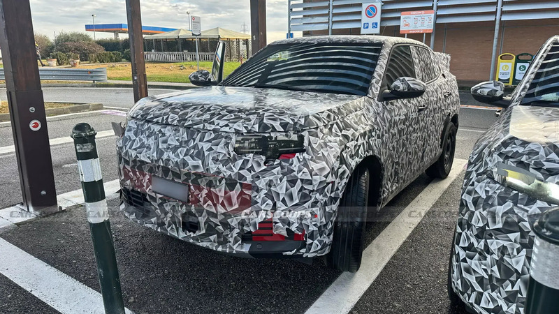 Nuova Fiat Fastback: nel 2026 cesser&agrave; la produzione della Fiat Tipo, sar&agrave; lei la sostituta? [Foto Spia]