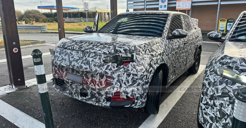 Nuova Fiat Fastback: nel 2026 cesser&agrave; la produzione della Fiat Tipo, sar&agrave; lei la sostituta? [Foto Spia]