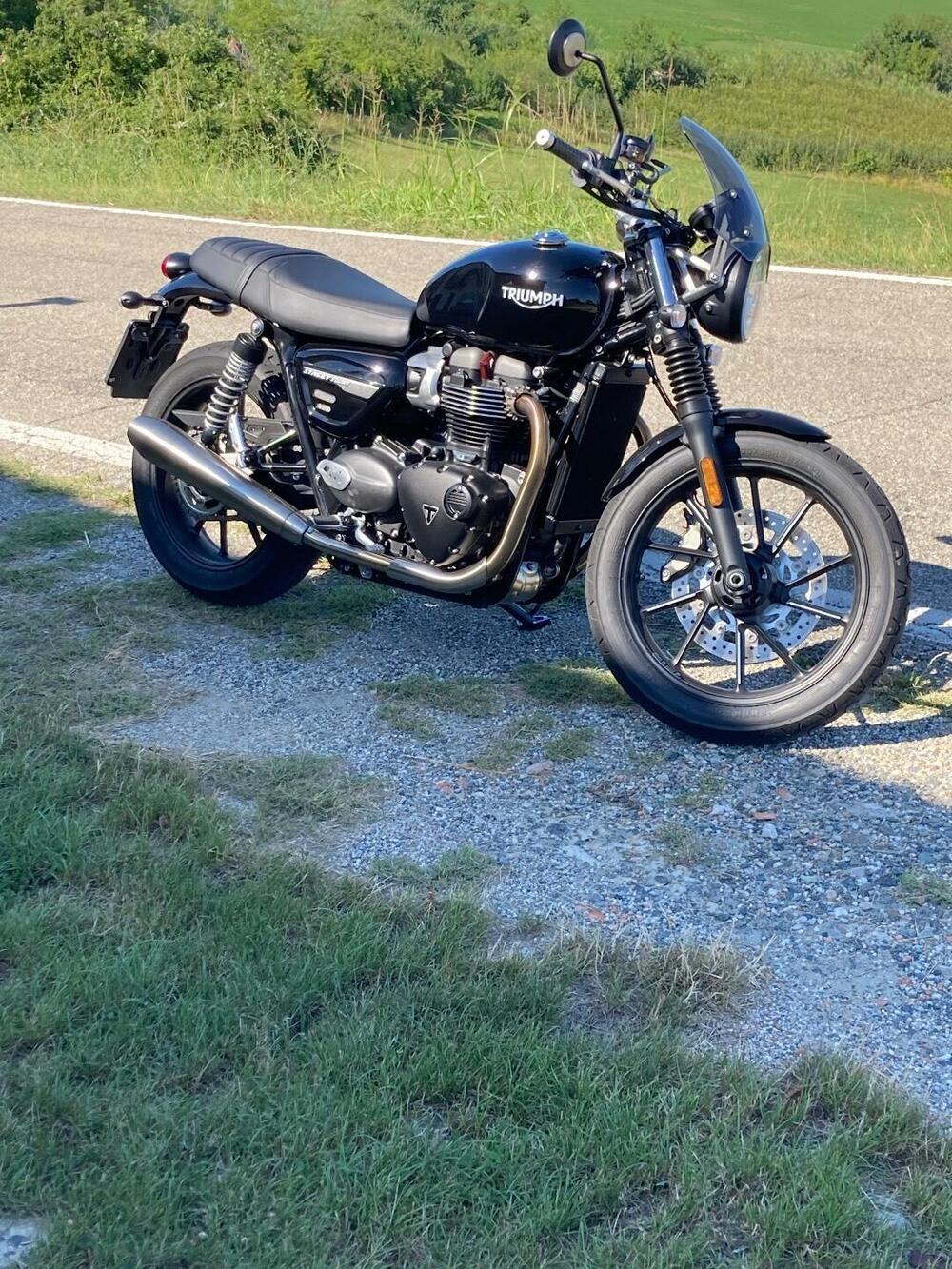 Triumph Street Twin 900 (2021 - 22) (12)