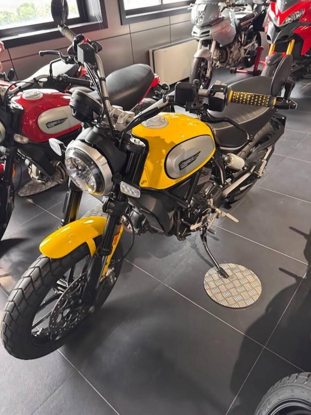 Ducati Scrambler 800 Icon (2017 - 20) (2)