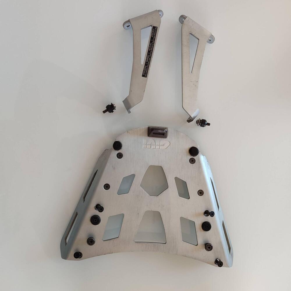 Piastra in alluminio GIVI per BMW GS 1200 bialbero (2)