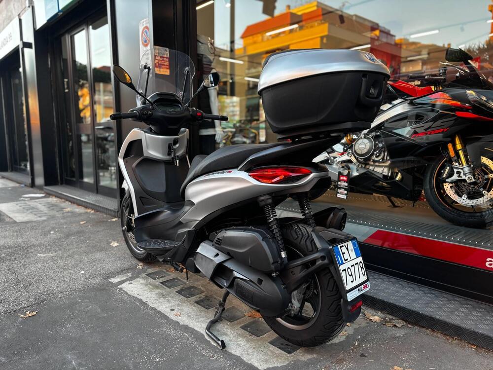 Piaggio Beverly 300 S ABS-ASR (2021 - 25) (3)