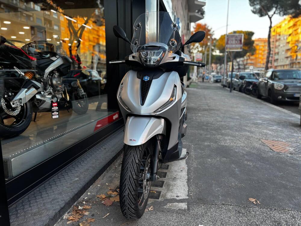 Piaggio Beverly 300 S ABS-ASR (2021 - 25) (4)