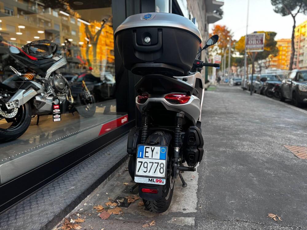 Piaggio Beverly 300 S ABS-ASR (2021 - 25) (11)