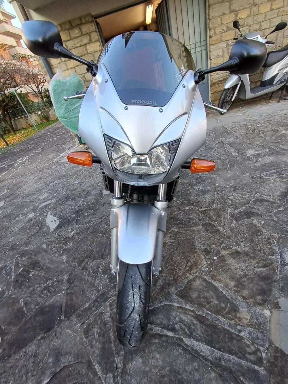 Honda Hornet 600 (4)
