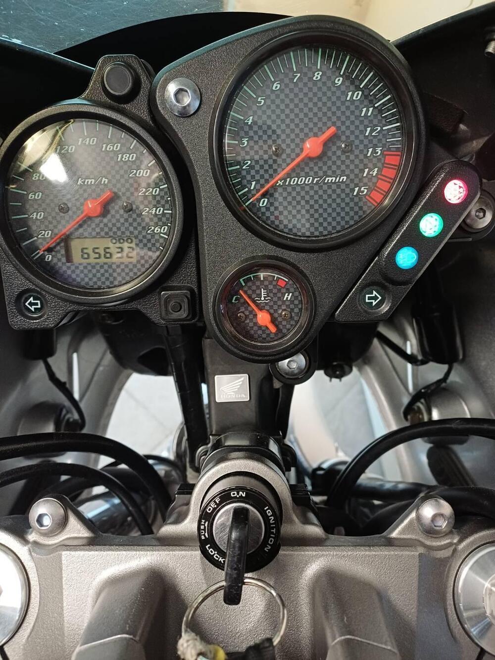 Honda Hornet 600 (5)