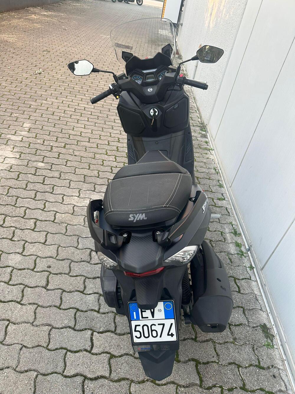 Sym Joymax 300 Z+ (2021 - 24) (3)