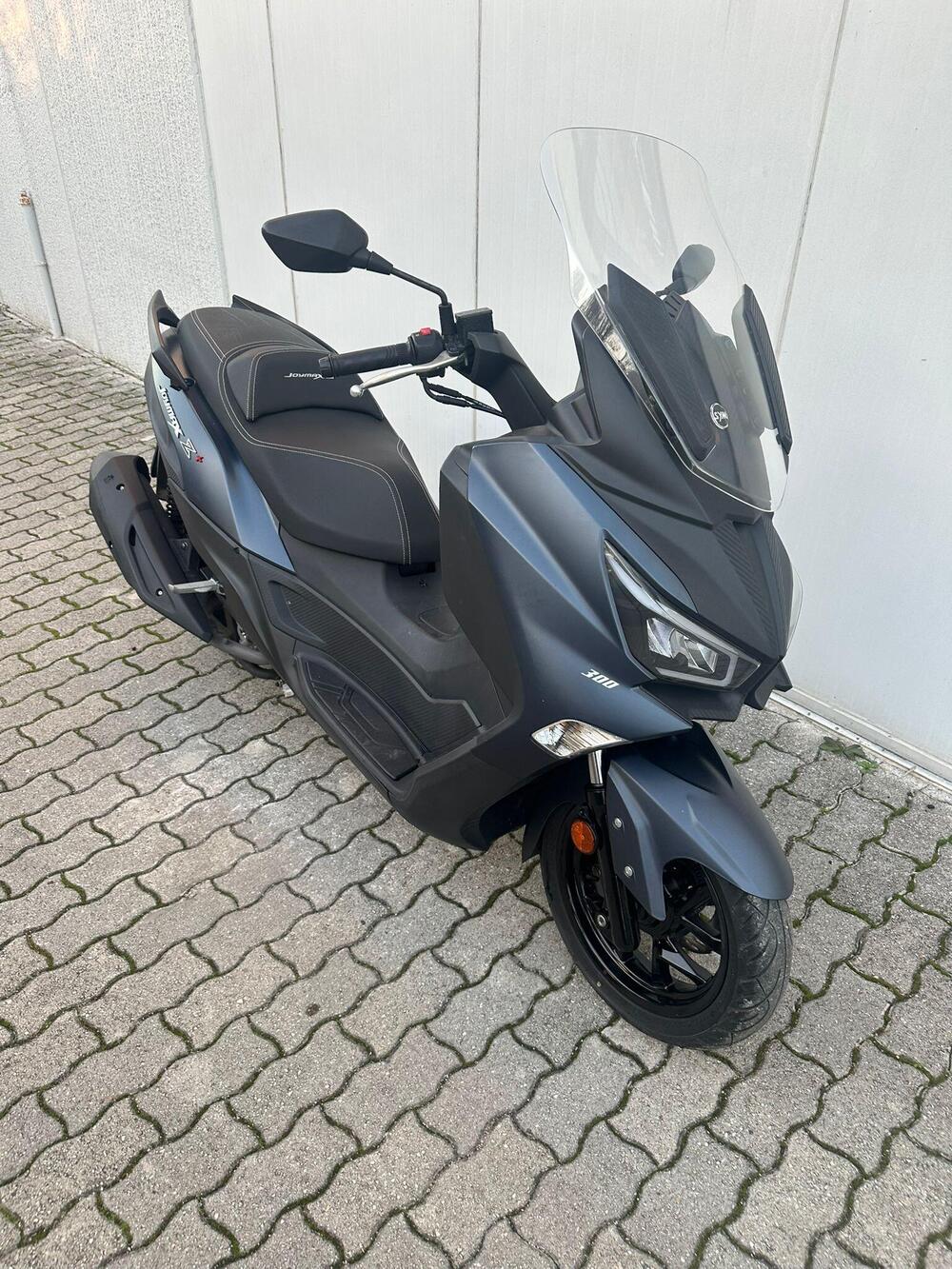 Sym Joymax 300 Z+ (2021 - 24) (8)