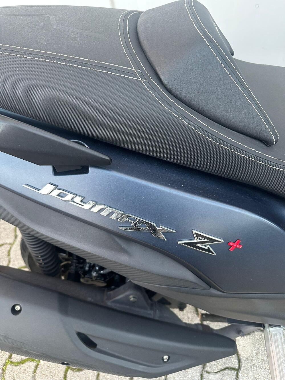 Sym Joymax 300 Z+ (2021 - 24) (10)