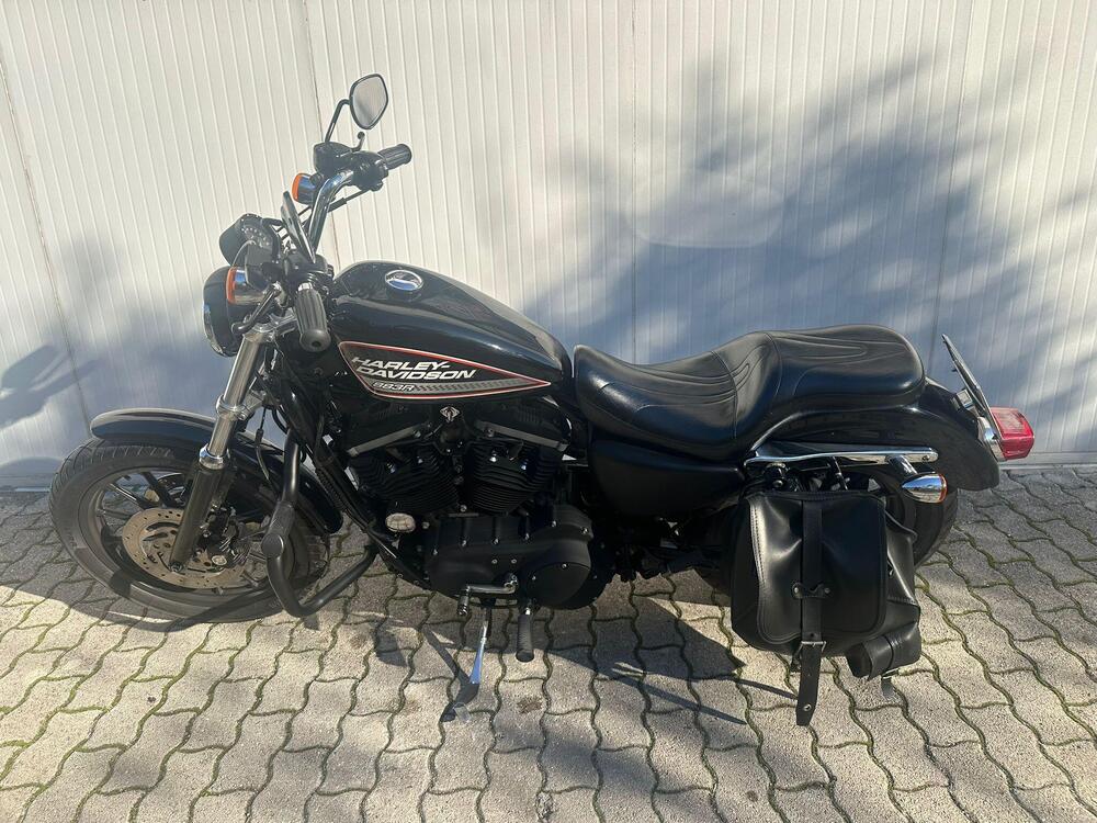 Harley-Davidson 883 R (2006 - 07) - XL 883R (2)