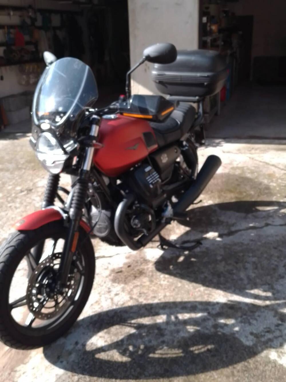 Moto Guzzi V7 850 Stone Special Abs (2021) (2)