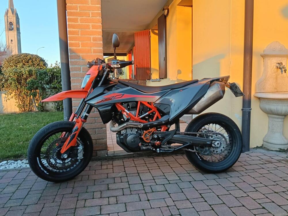 KTM 690 SMC R (2021 - 22) (3)