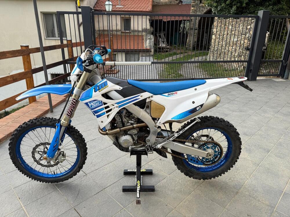 Tm Moto EN 300 ES Fi 4T (2023) (2)