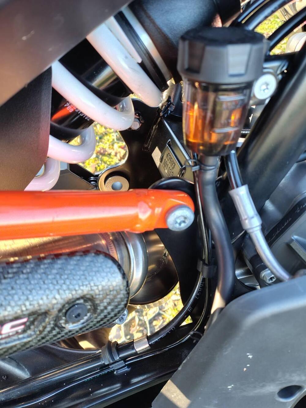 KTM 890 SMT (2023 - 26) (8)