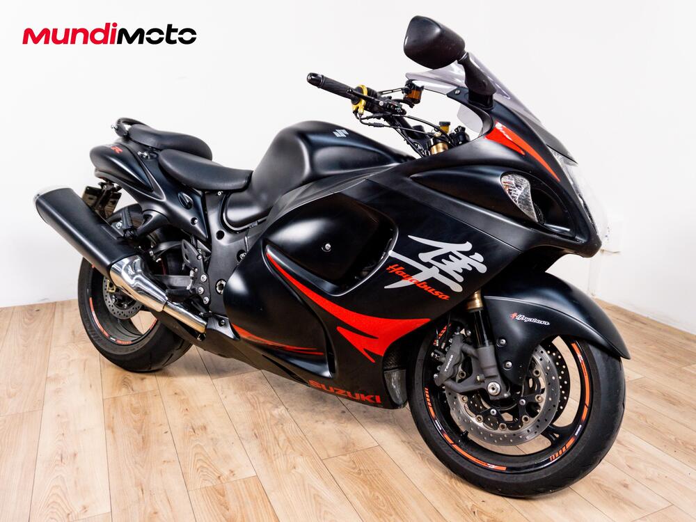 Suzuki GSX 1300 R Hayabusa (2025) (2)