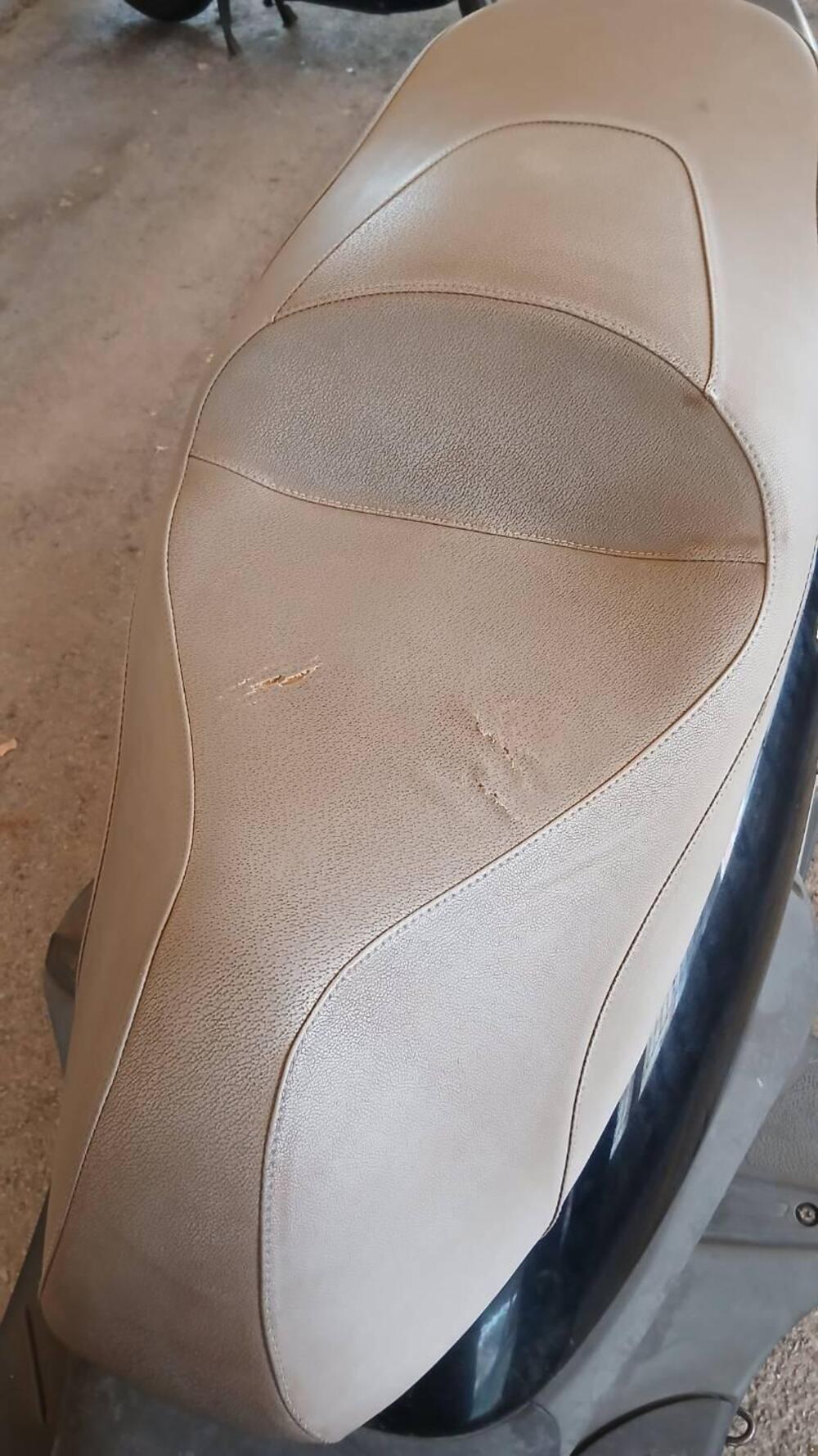 Piaggio Beverly Tourer 400 (2008 - 11) (7)