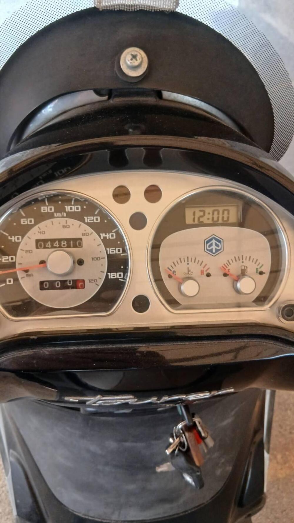 Piaggio Beverly Tourer 400 (2008 - 11) (9)