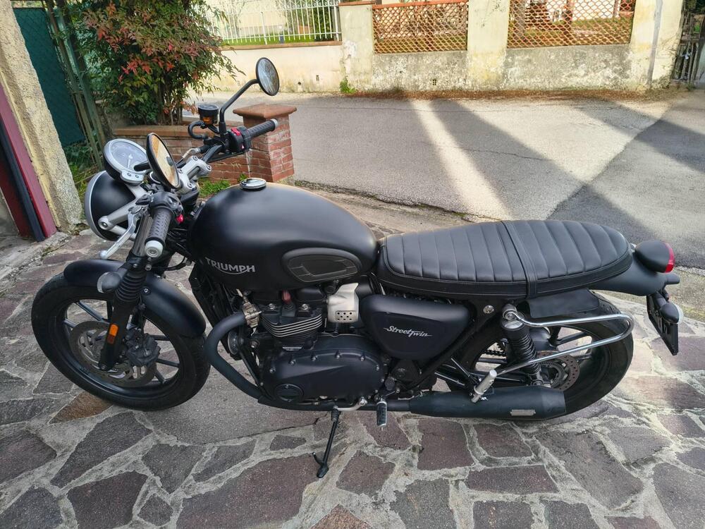 Triumph Street Twin 900 (2017 - 18)