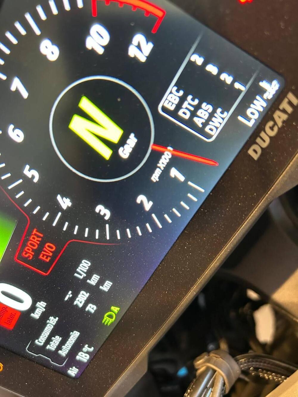 Ducati Multistrada V4 S (2025) (9)