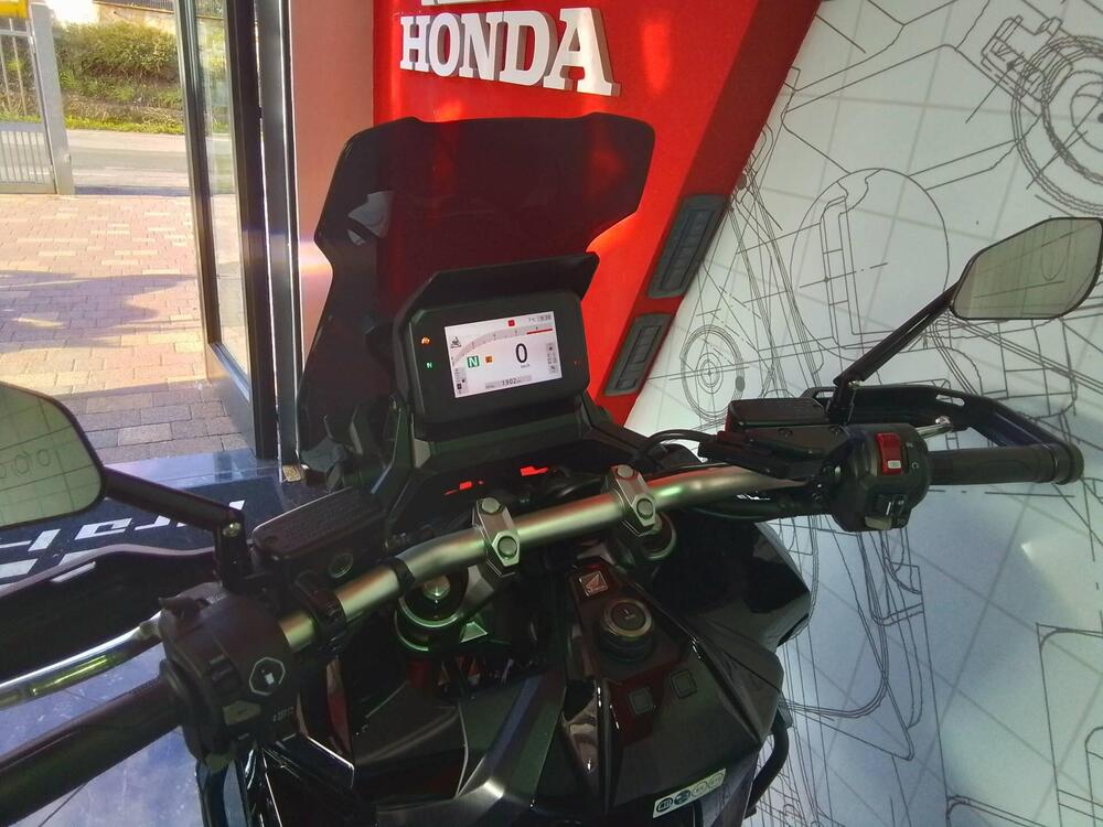 Honda X-ADV 750 (2025) (2)