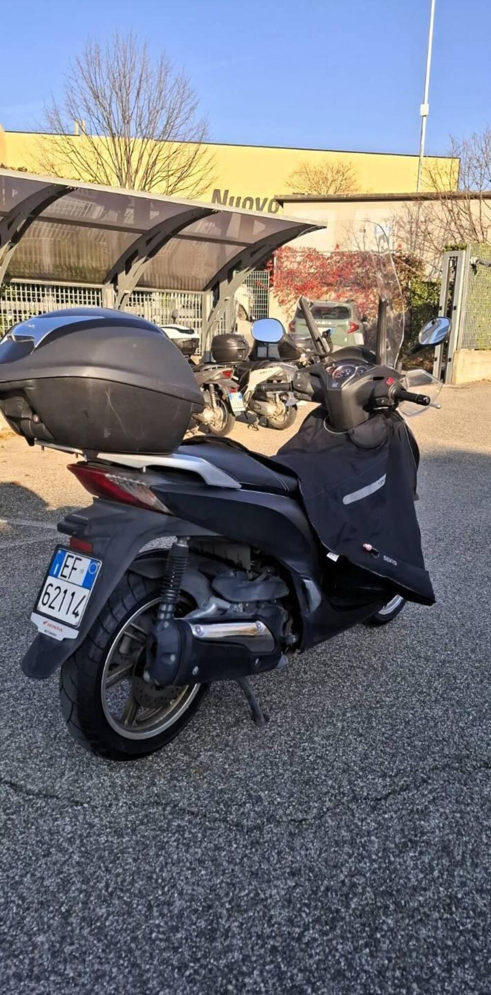 Honda SH 300 i ABS (2016 - 20) (3)