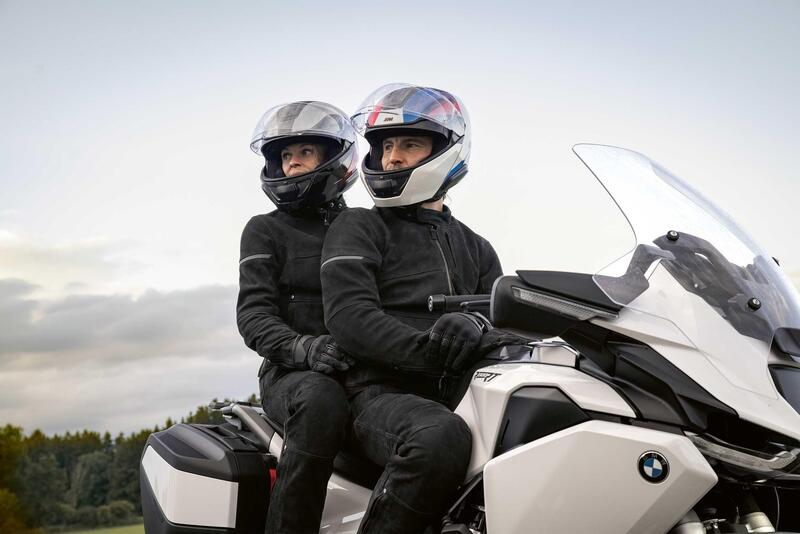 Natale 2025, idee regalo per motociclisti, 16 dicembre: BMW Motorrad