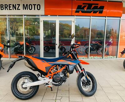 KTM 690 SMC R (2026) nuova