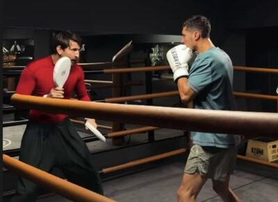 MotoGP 2026, Toprak Razgatlioglu si prepara al debutto: allenamento di boxe come Rocky Balboa [VIDEO]