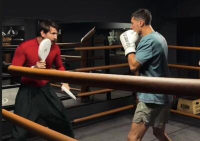 MotoGP 2026, Toprak Razgatlioglu si prepara al debutto: allenamento di boxe come Rocky Balboa [VIDEO]