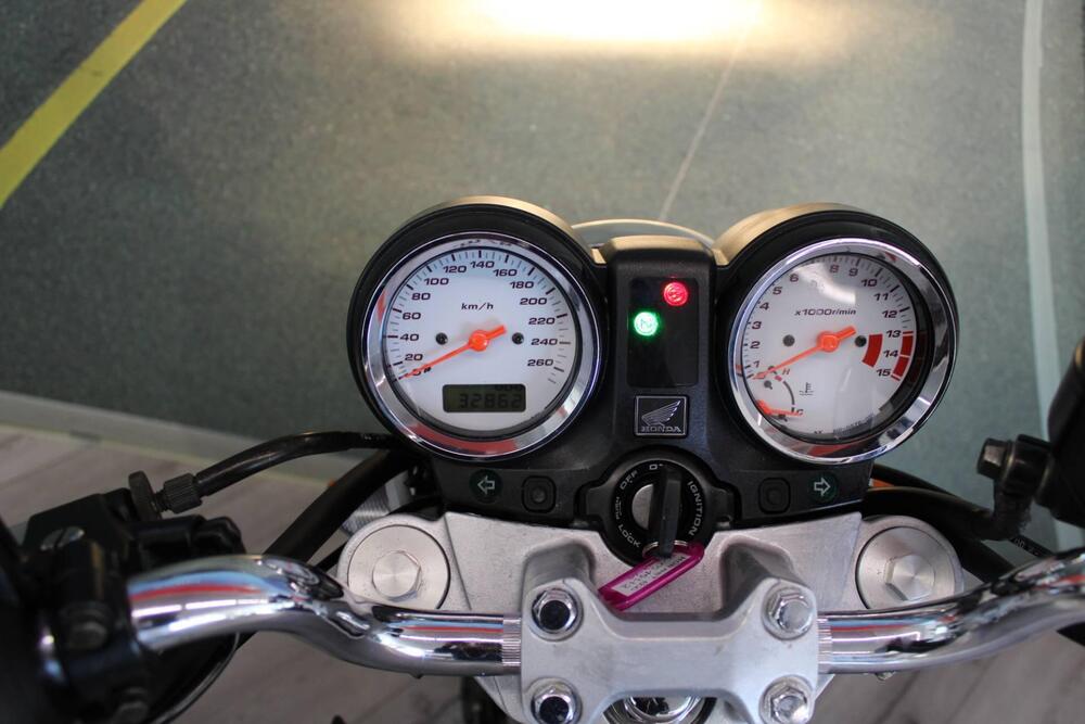 Honda Hornet 600 (2003 - 04) (6)