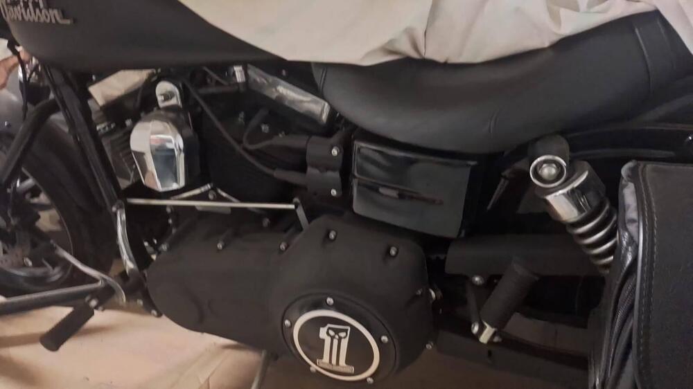 Harley-Davidson 1690 Street Bob Special (2015 - 16) - FXDB (4)