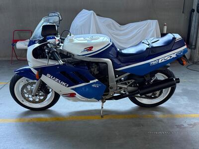 Suzuki GSX R 750 gr77A d'epoca