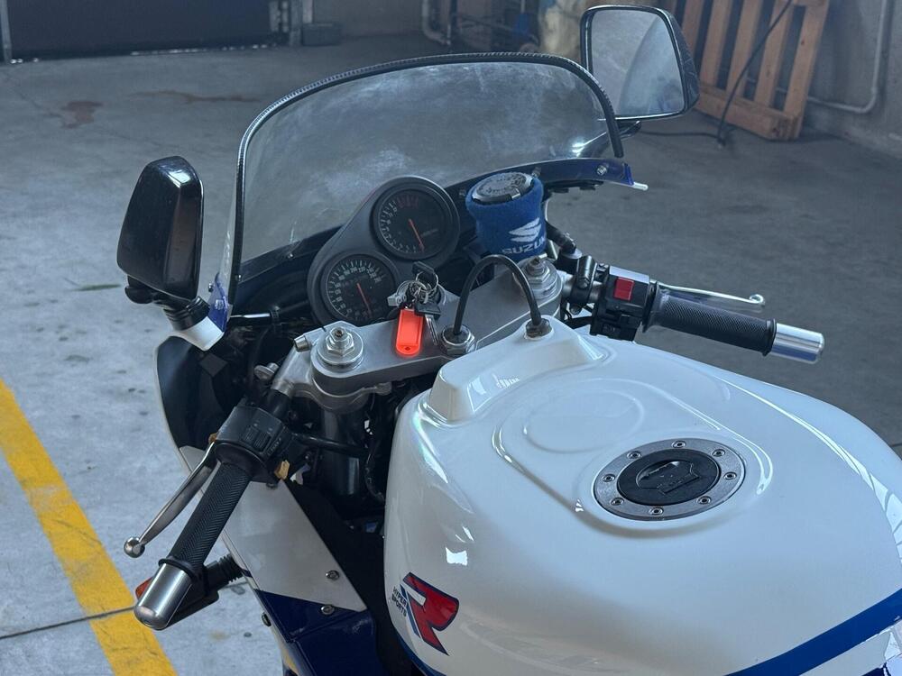 Suzuki GSX R 750 gr77A (5)