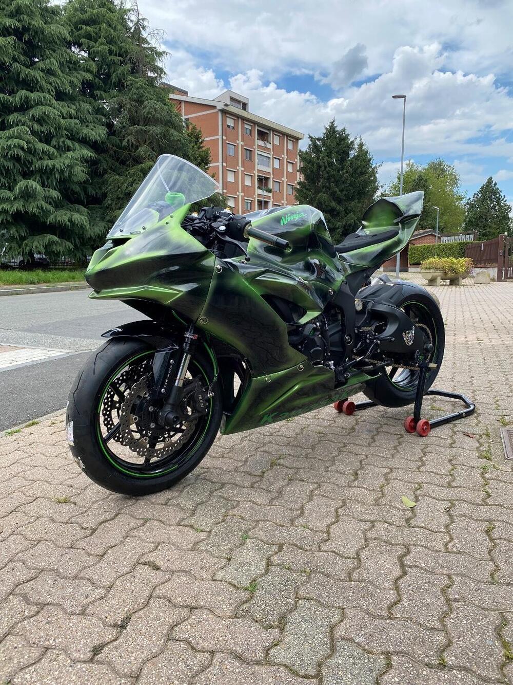 Kawasaki Ninja 636 ZX-6R KRT (2019 - 20) (2)