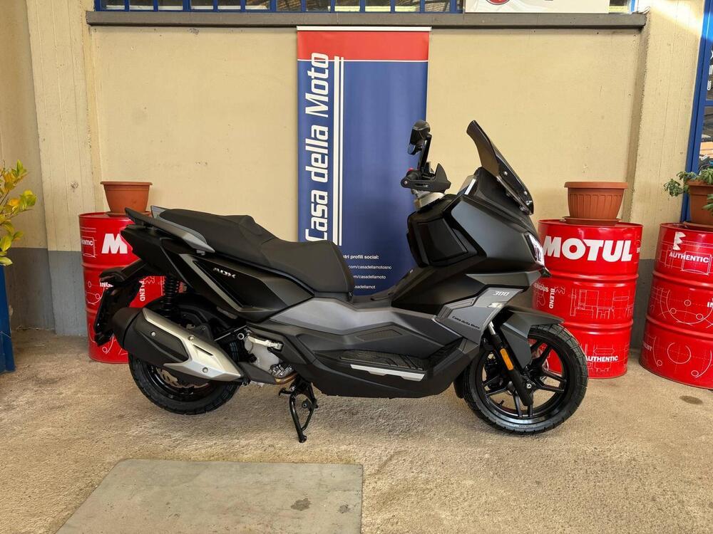 Sym ADX 300 (2024 - 25) (2)