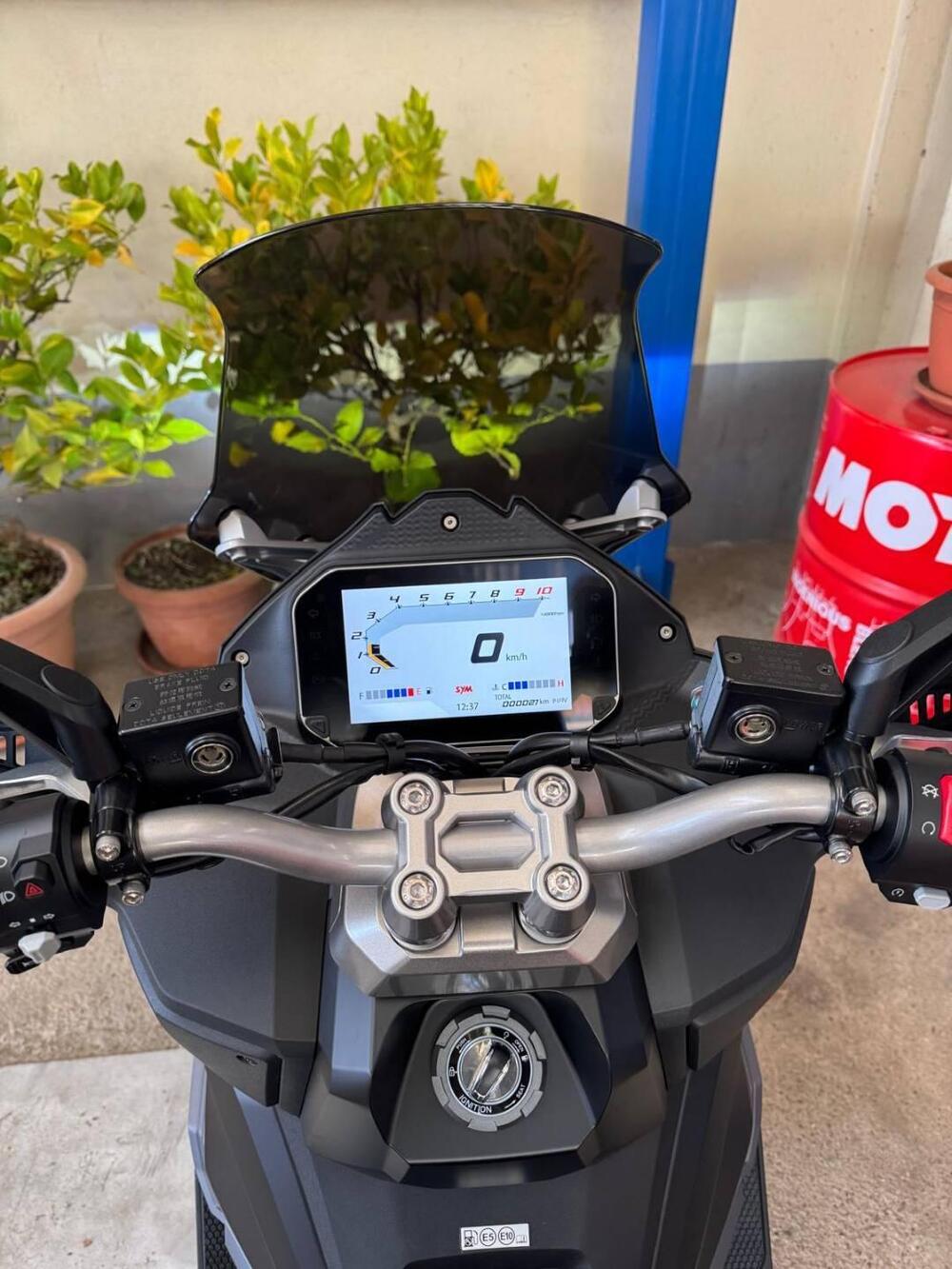 Sym ADX 300 (2024 - 25) (14)