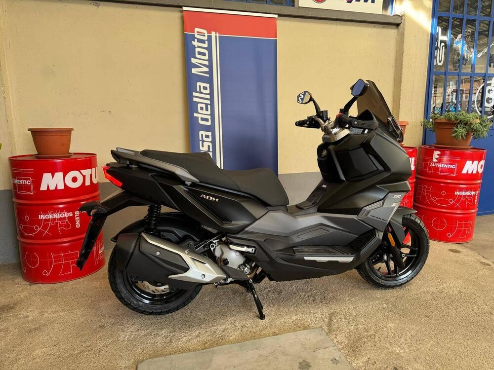 Sym ADX 300 (2024 - 25) (3)