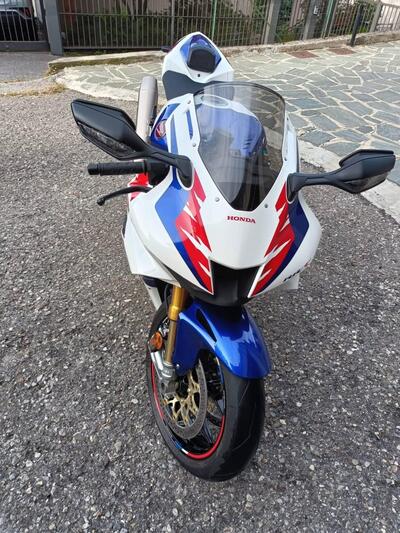 Honda CBR 1000 RR-R Fireblade SP 30th Anniversary (2022 - 23) usata