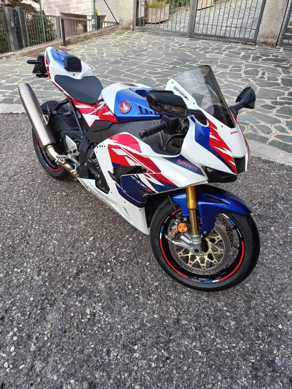 Honda CBR 1000 RR-R Fireblade SP 30th Anniversary (2022 - 23) (5)