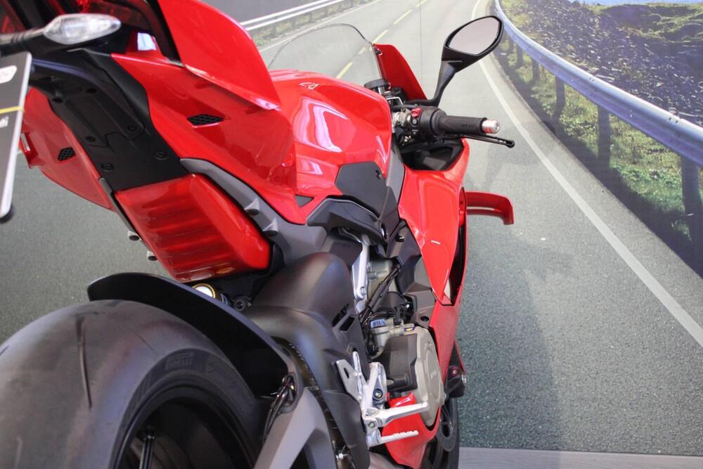 Ducati Panigale V4 (2025) (18)