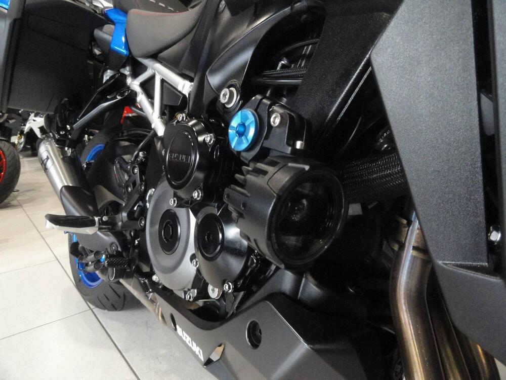 Suzuki GSX-S1000GX Touring (2024 - 25) (4)