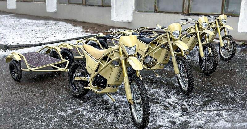 Non solo AK-47: Kalashnikov lancia una moto elettrica pronta per guerra ed emergenze
