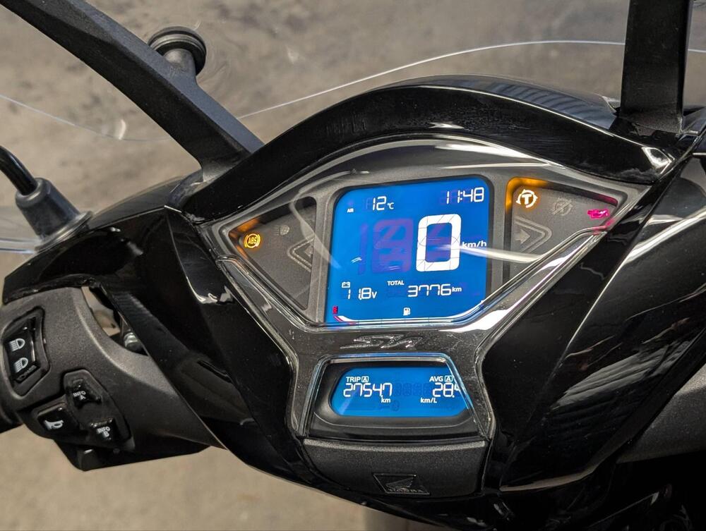 Honda SH 350 (2021 - 24) (2)