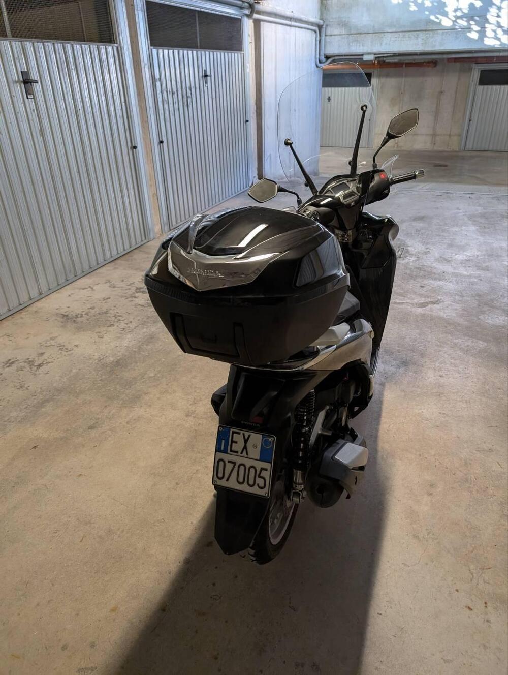 Honda SH 350 (2021 - 24) (6)