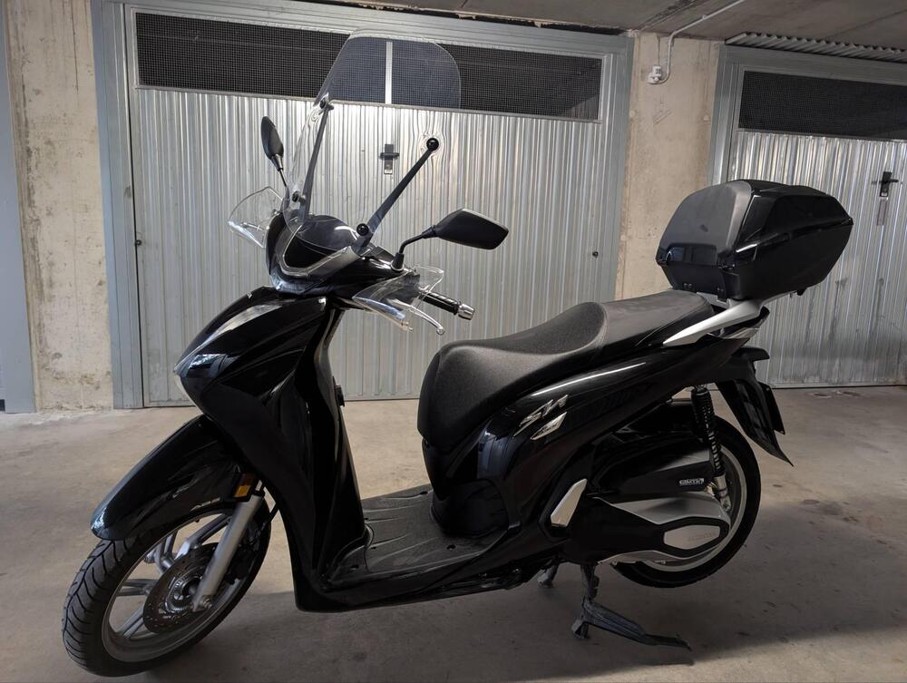 Honda SH 350 (2021 - 24) (7)