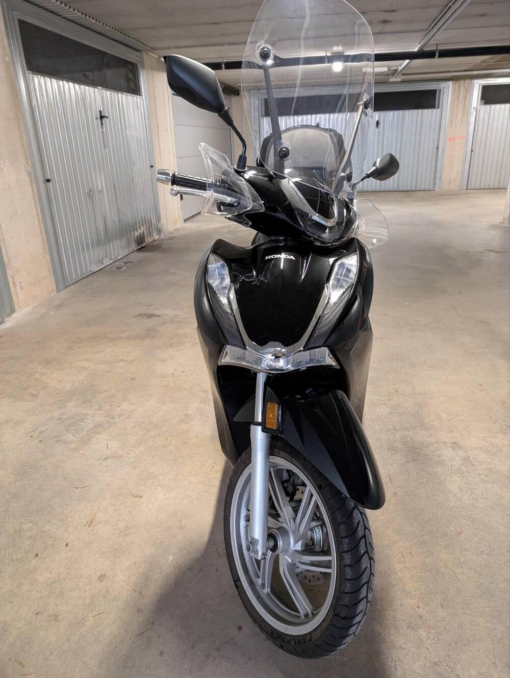 Honda SH 350 (2021 - 24) (8)