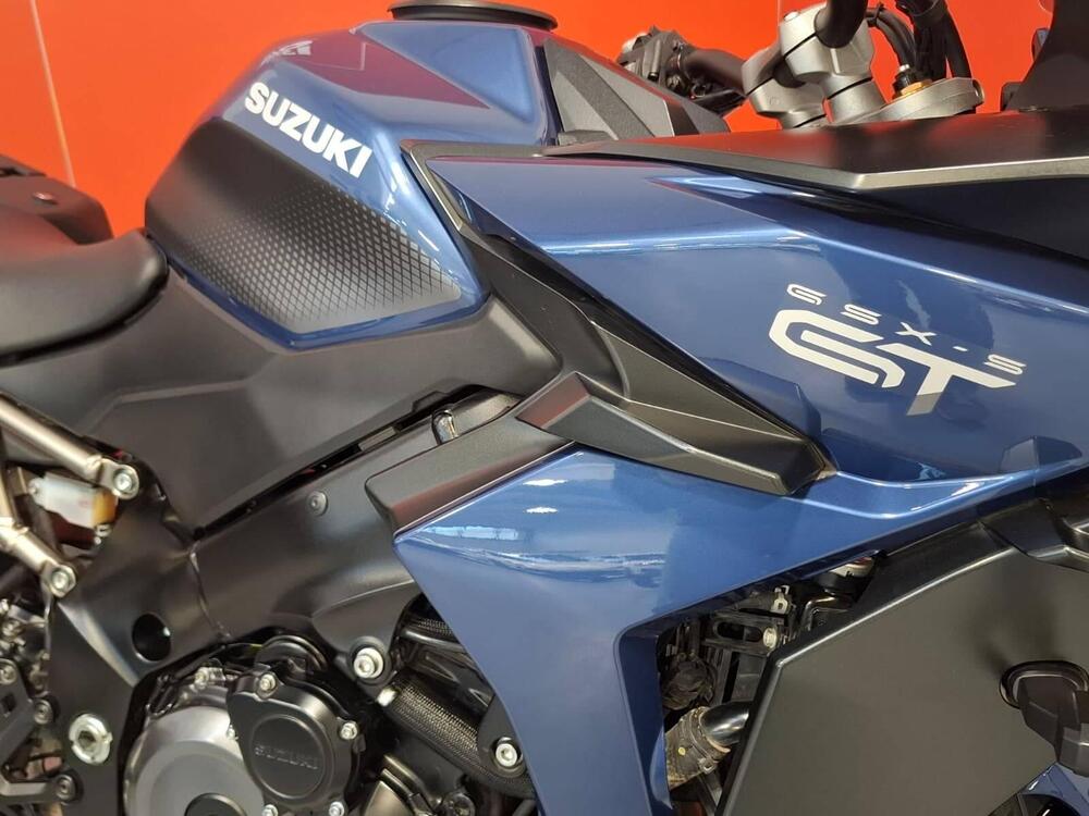 Suzuki GSX-S1000GT (2022 - 24) (10)