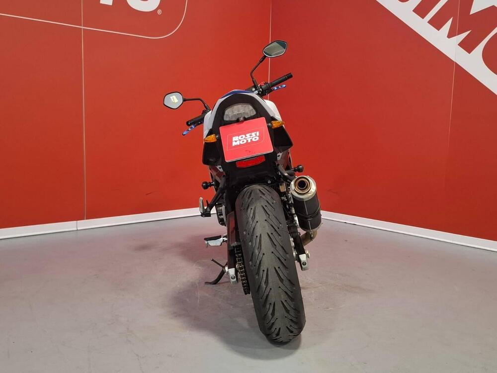 Suzuki GSR 750 (2010 - 15) (4)