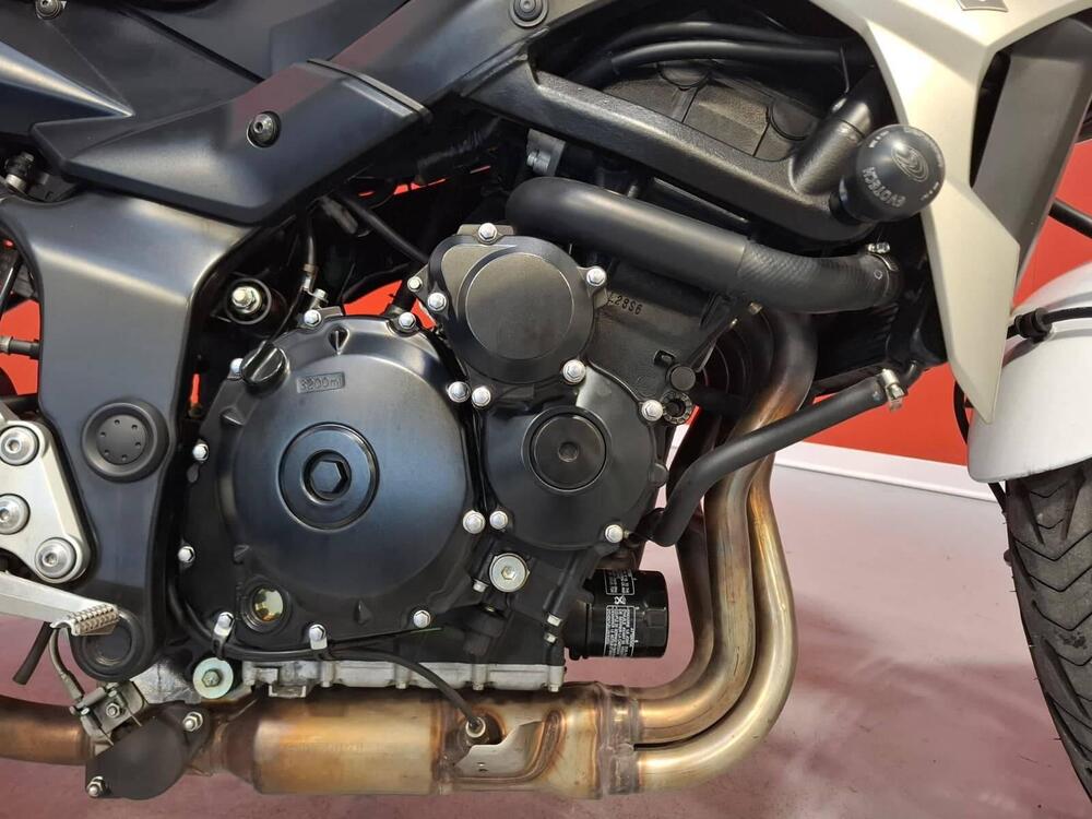 Suzuki GSR 750 (2010 - 15) (13)